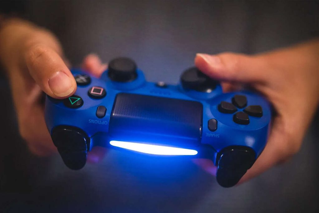 از کجا بفهمیم اکانت PS4 هکی است؟